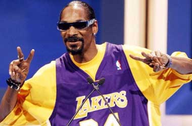 Snoop Dogg Offers His Box Seats To The Lakers After Rant