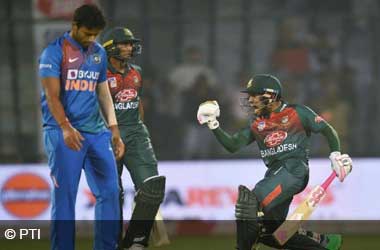 Mushfiqur Rahman celebrates after winning first Delhi T20 International Match 2019