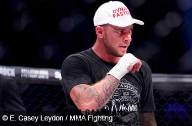 MMA Fighter Joe Schilling KO’s Arrogant Customer