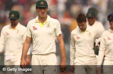 Pat Cummins and the Australian Team looking dejected after losing second test of Border-Gavaskar Trophy 2023