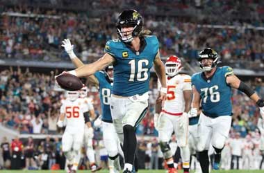 Trevor Lawrence Outduels Mahomes in Wild Jaguars Win
